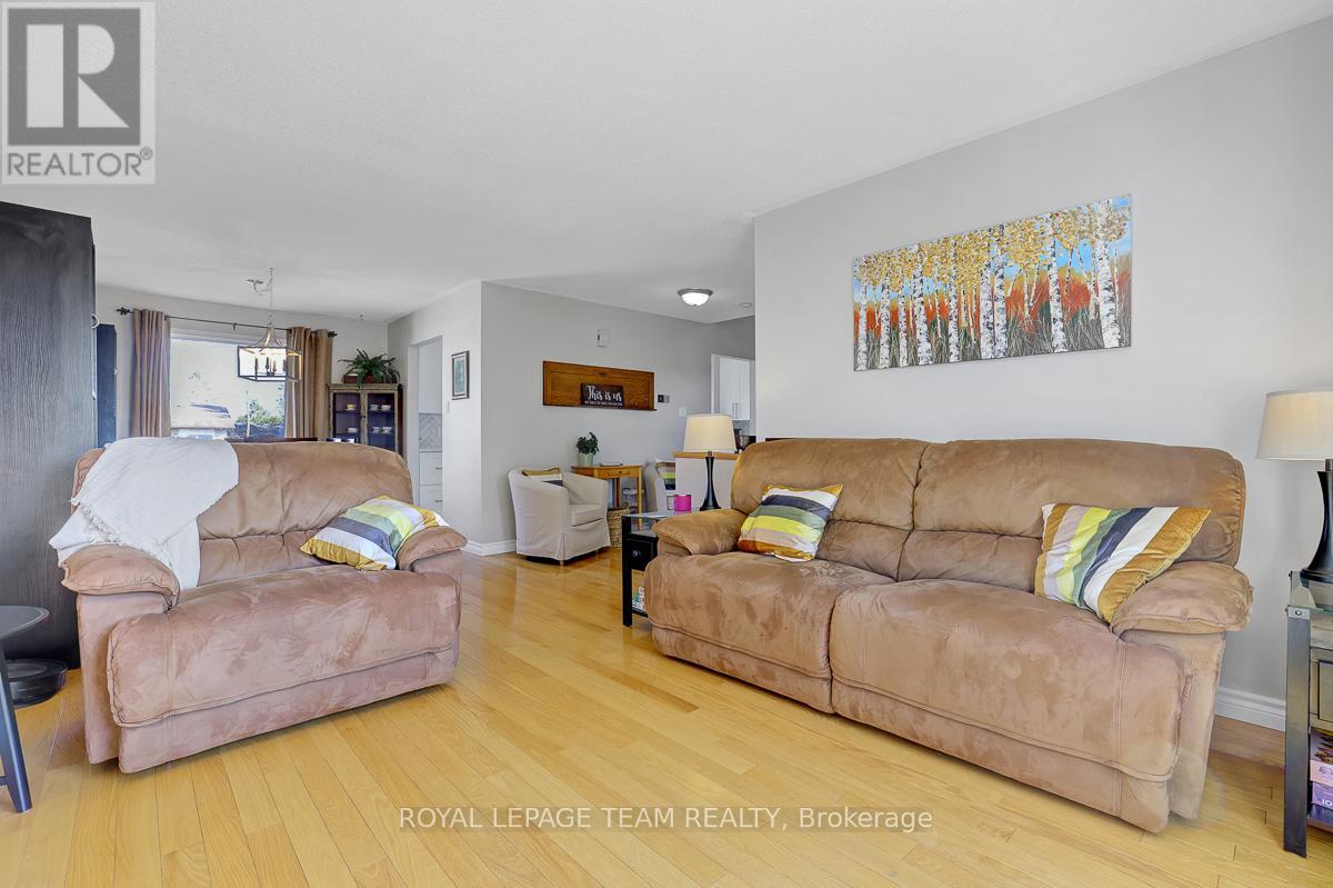 704 Maley Street, North Grenville, Ontario  K0G 1J0 - Photo 9 - X12982848