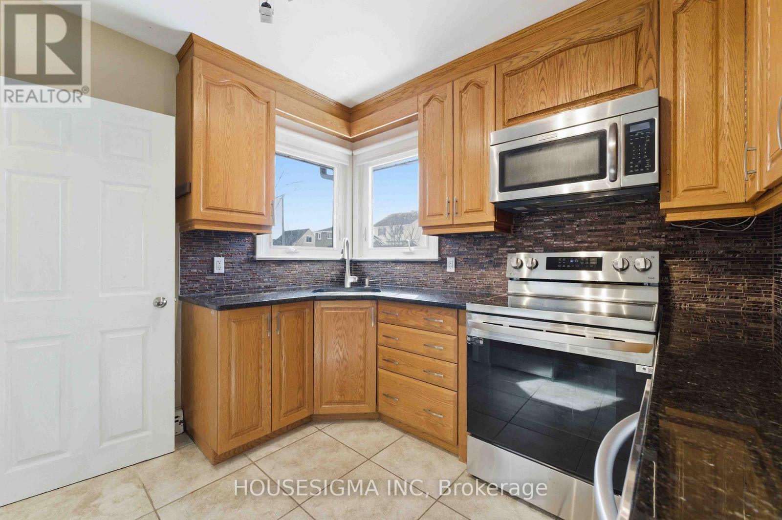 1047 Richard Avenue, Ottawa, Ontario  K1H 8C3 - Photo 13 - X12982854