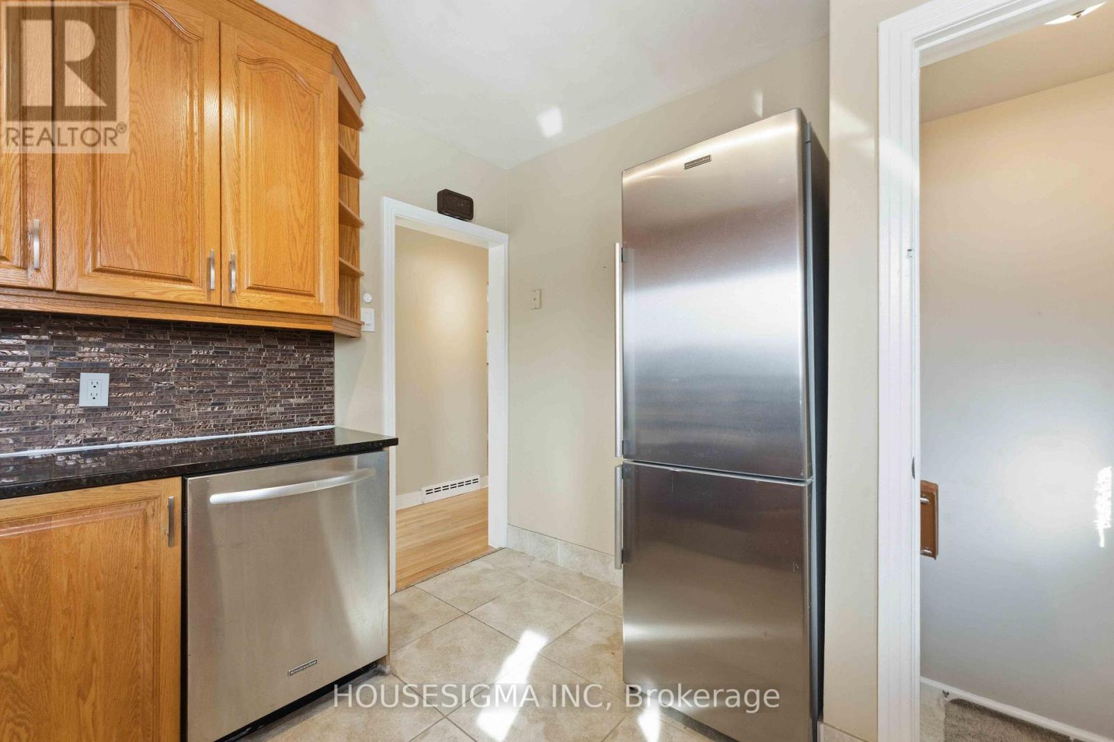 1047 Richard Avenue, Ottawa, Ontario  K1H 8C3 - Photo 15 - X12982854