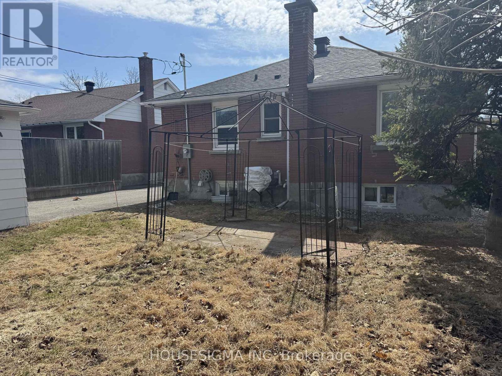 1047 Richard Avenue, Ottawa, Ontario  K1H 8C3 - Photo 39 - X12982854