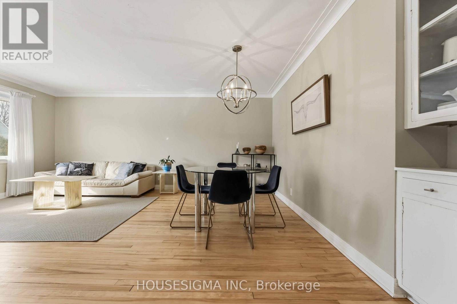 1047 Richard Avenue, Ottawa, Ontario  K1H 8C3 - Photo 5 - X12982854