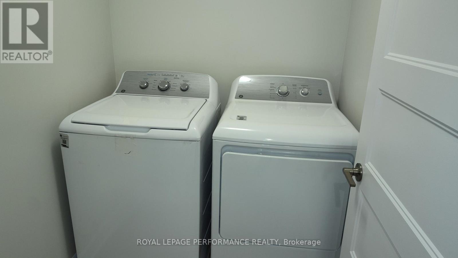 1223a Montblanc Crescent, Russell, Ontario  K0A 1W0 - Photo 13 - X12982912