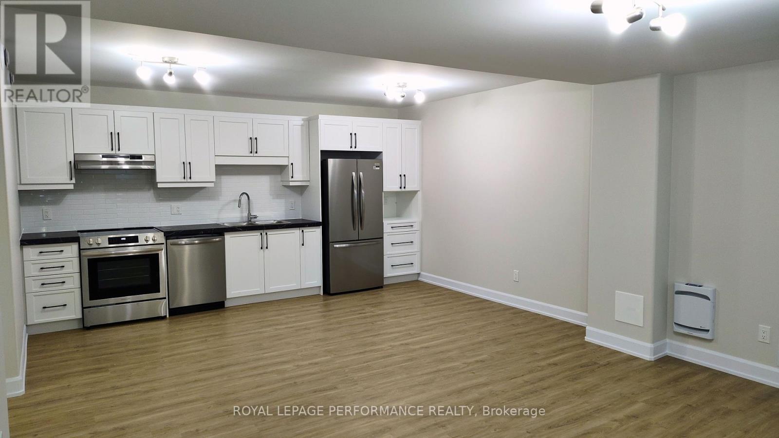 1223a Montblanc Crescent, Russell, Ontario  K0A 1W0 - Photo 2 - X12982912