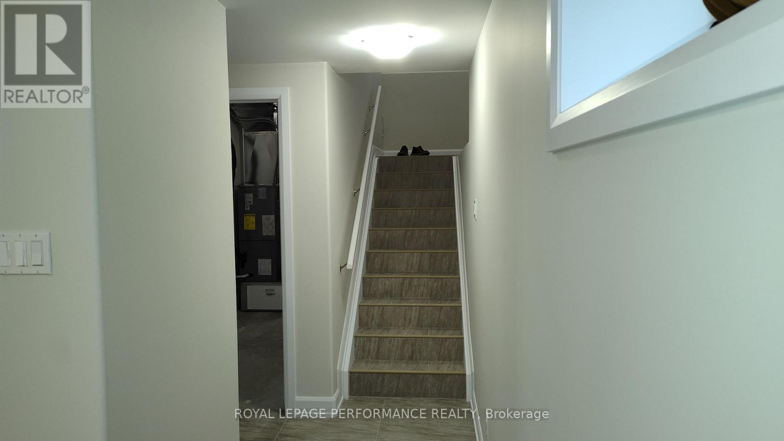 1223a Montblanc Crescent, Russell, Ontario  K0A 1W0 - Photo 4 - X12982912