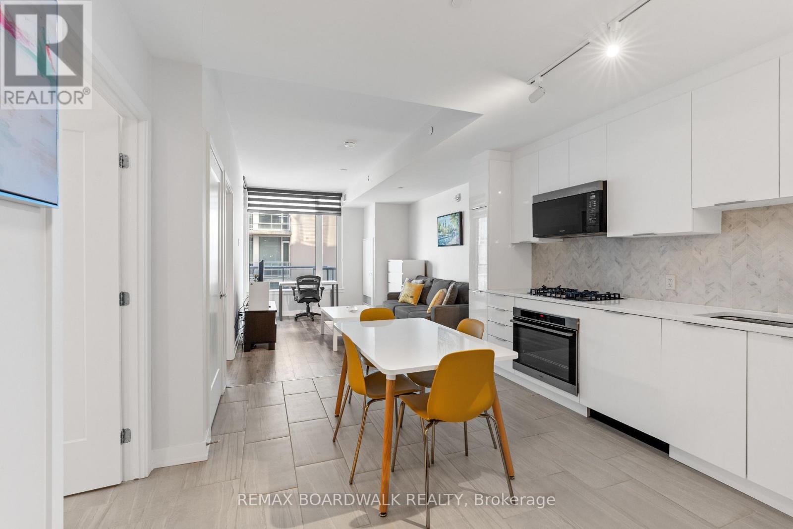 603 - 570 De Mazenod Avenue, Ottawa, Ontario  K1S 5X2 - Photo 4 - X12982932