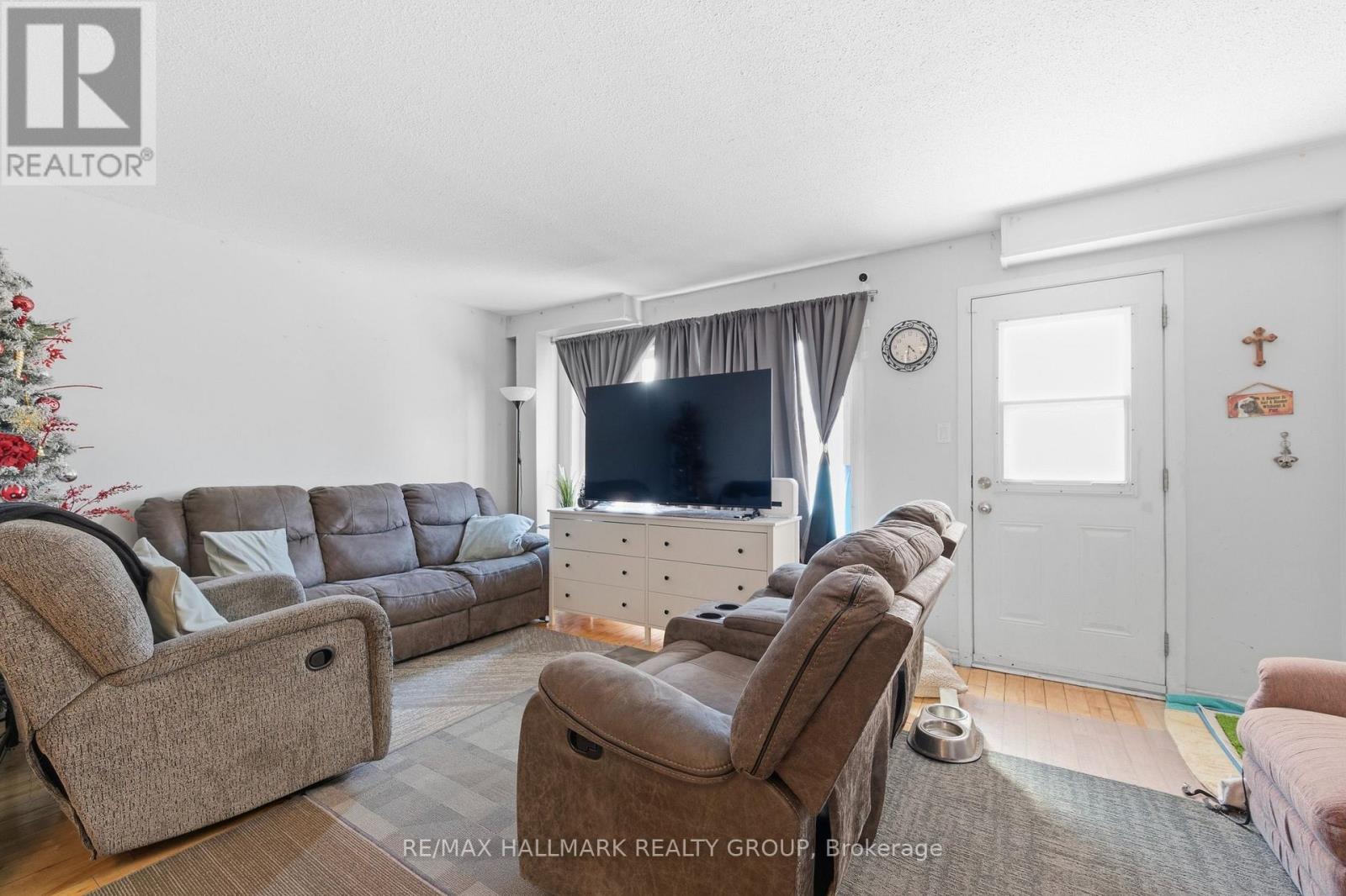 9 - 1378 Lily Lane, Ottawa, Ontario K1H 6X9 - Photo 12 - X12982940