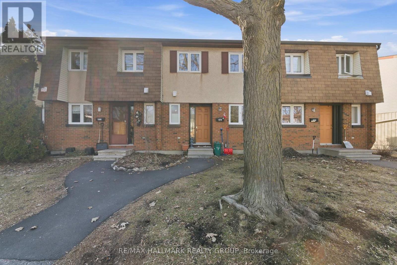 9 - 1378 Lily Lane, Ottawa, Ontario K1H 6X9 - Photo 2 - X12982940