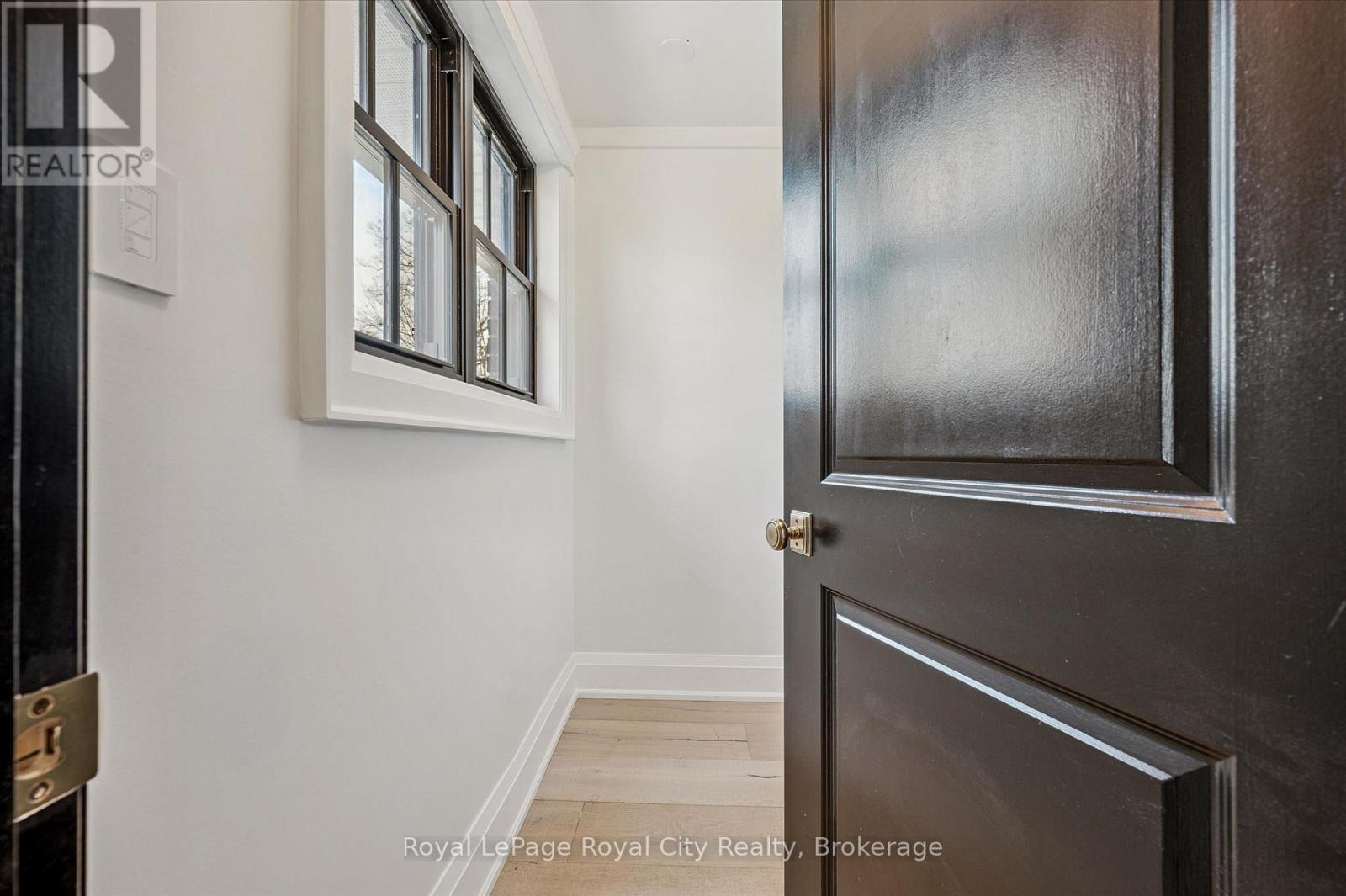 87 University Avenue W, Guelph, Ontario  N1G 1P1 - Photo 28 - X12982884