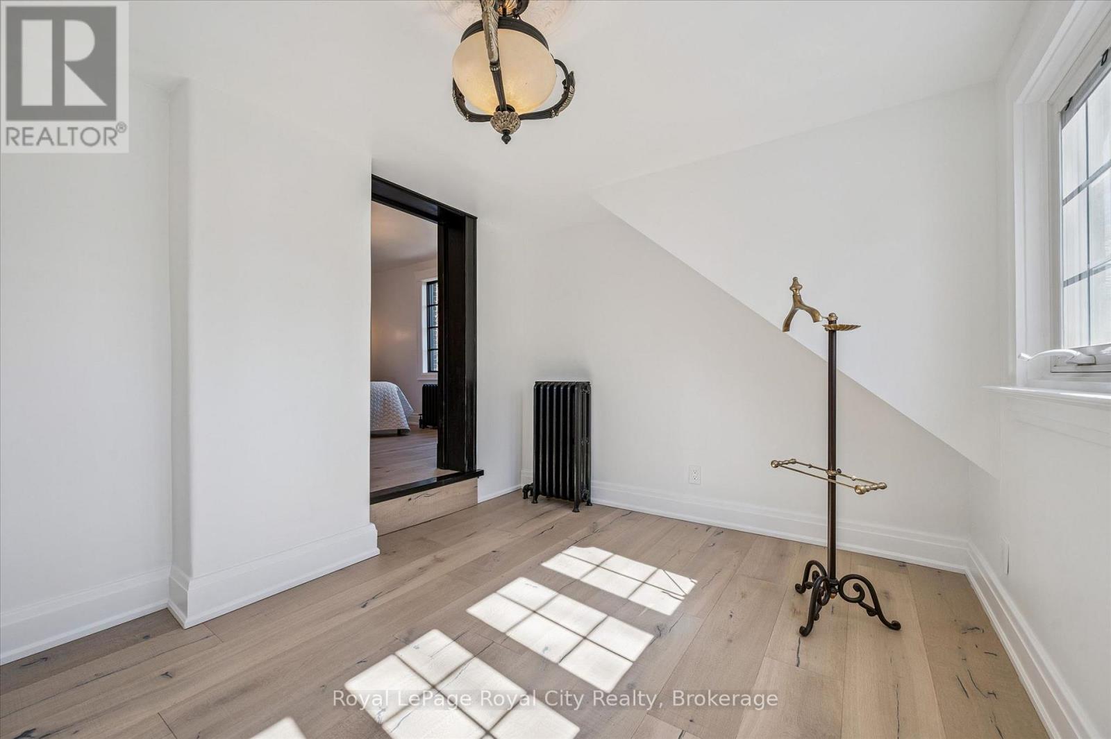 87 University Avenue W, Guelph, Ontario  N1G 1P1 - Photo 33 - X12982884