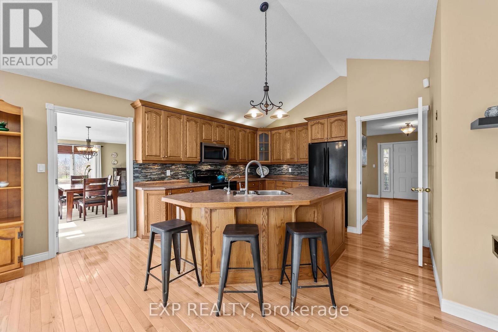 8371 Hickory Drive, Strathroy-Caradoc, Ontario  N7G 3H8 - Photo 22 - X12982872