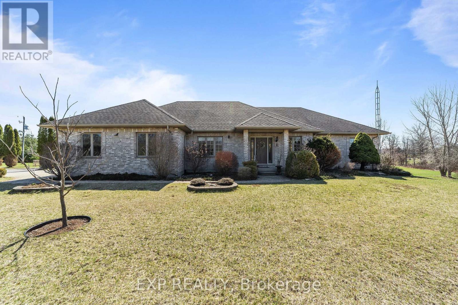 8371 Hickory Drive, Strathroy-Caradoc, Ontario  N7G 3H8 - Photo 4 - X12982872