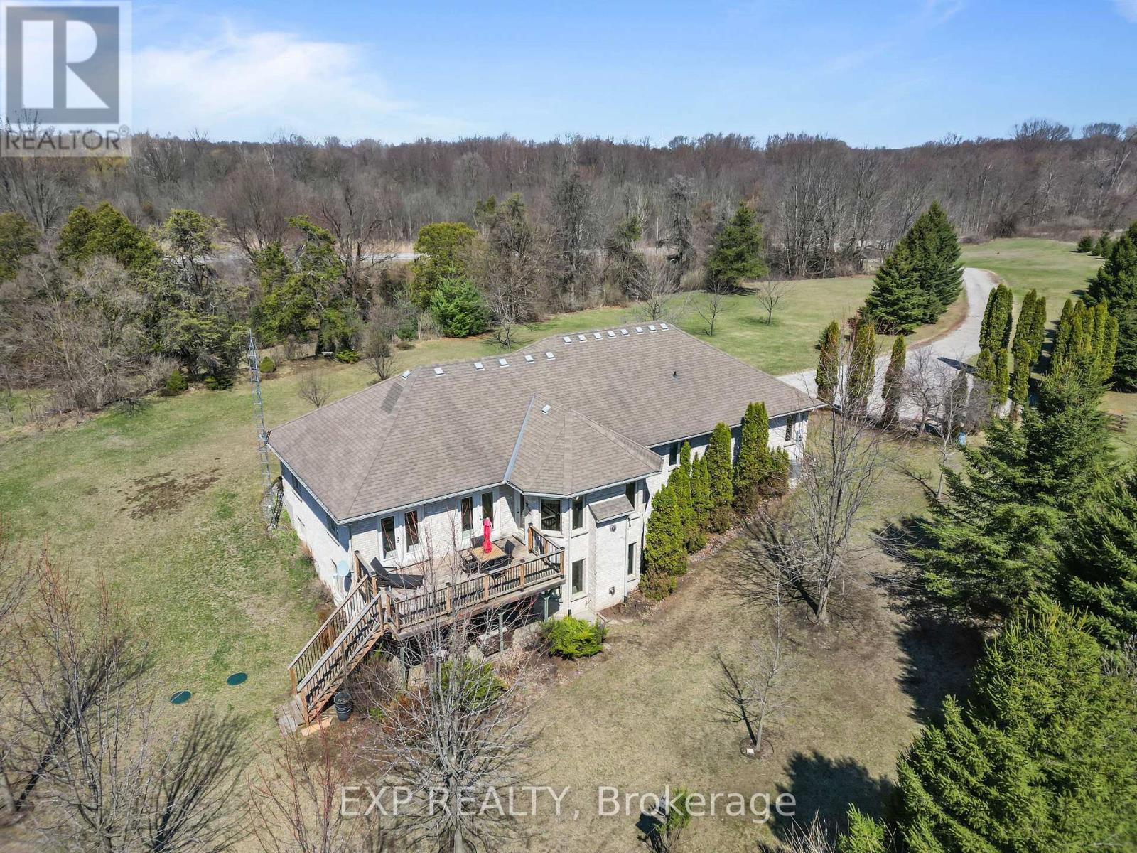 8371 Hickory Drive, Strathroy-Caradoc, Ontario  N7G 3H8 - Photo 5 - X12982872