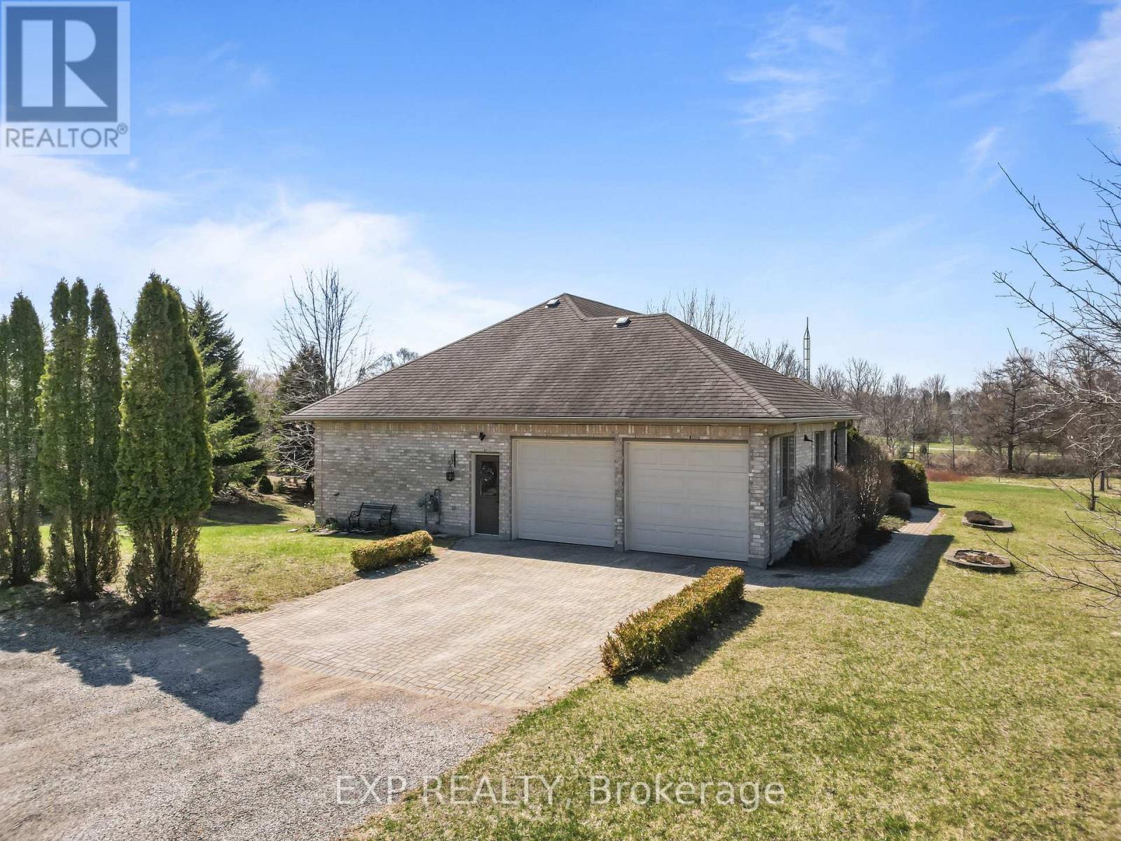 8371 Hickory Drive, Strathroy-Caradoc, Ontario  N7G 3H8 - Photo 8 - X12982872