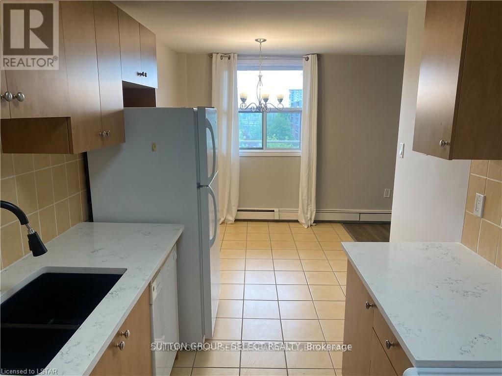 709 - 931 Wonderland Road S, London South, Ontario  N6K 2X6 - Photo 13 - X12982902