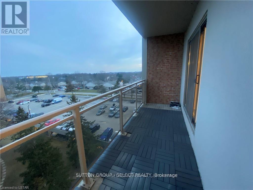 709 - 931 Wonderland Road S, London South, Ontario  N6K 2X6 - Photo 22 - X12982902