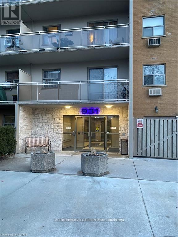 709 - 931 Wonderland Road S, London South, Ontario  N6K 2X6 - Photo 3 - X12982902