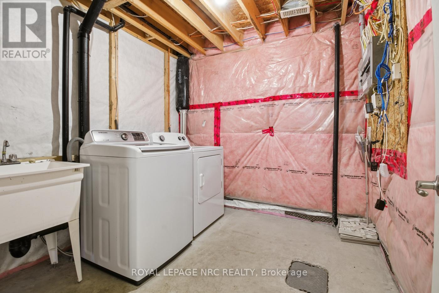 323 Silverwood Avenue, Welland, Ontario  L3C 0C5 - Photo 25 - X12977986