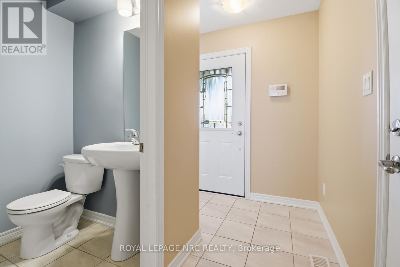 323 Silverwood Avenue, Welland, Ontario  L3C 0C5 - Photo 9 - X12977986