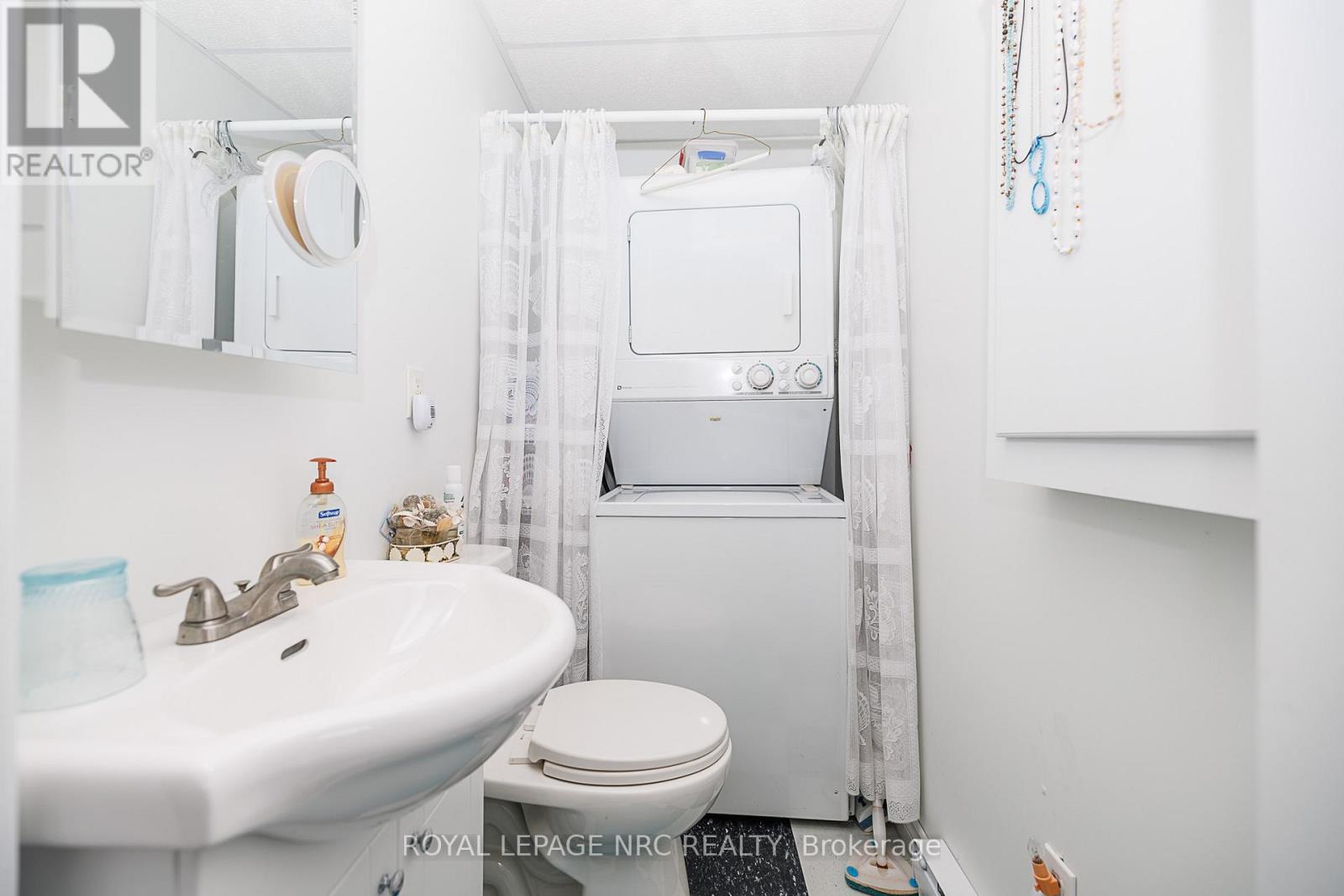 3840 Terrace Lane, Fort Erie, Ontario  L0S 1B0 - Photo 14 - X12982842