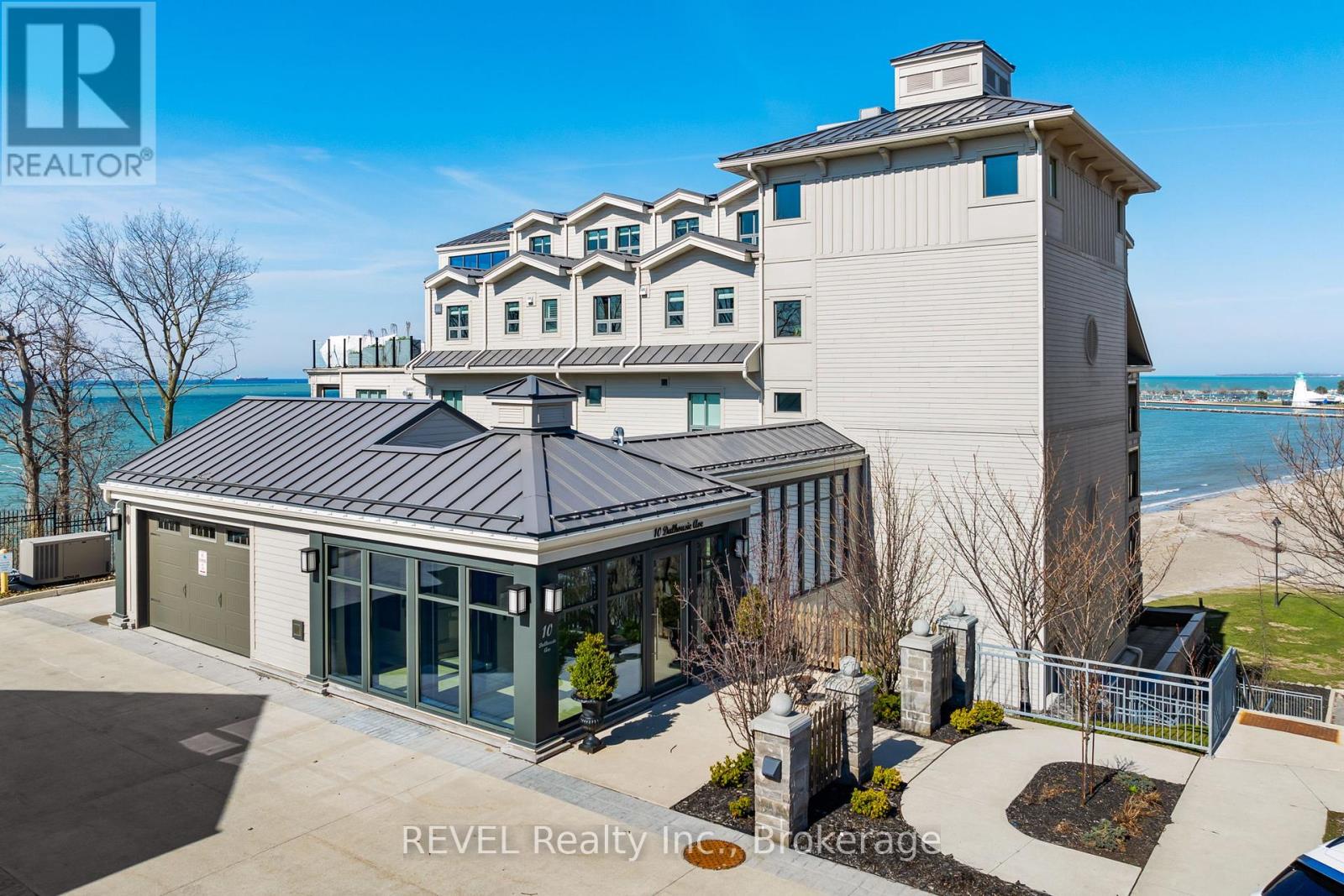 402 - 10 Dalhousie Avenue N, St. Catharines, Ontario  L2N 4W4 - Photo 2 - X12982976