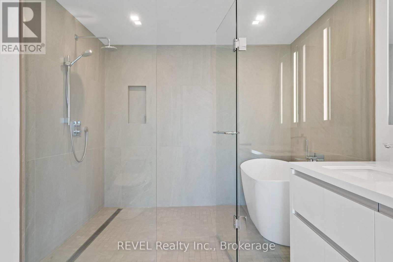 402 - 10 Dalhousie Avenue N, St. Catharines, Ontario  L2N 4W4 - Photo 34 - X12982976