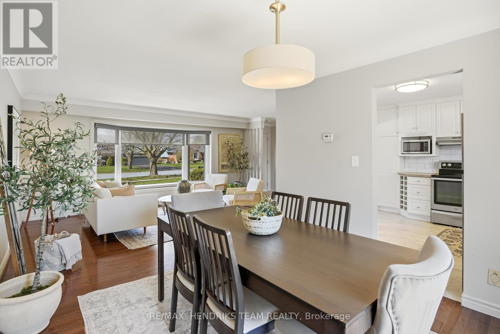 6 Garrison Village Drive, Niagara-On-The-Lake, Ontario  L0S 1J0 - Photo 14 - X12982982