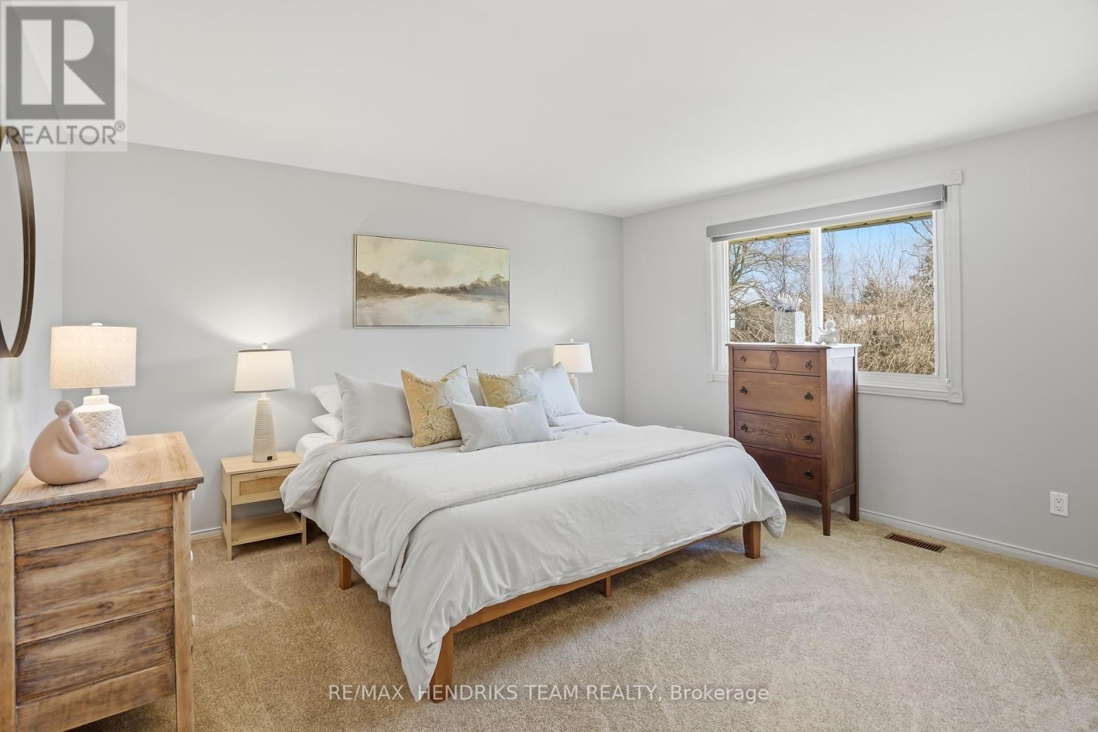 6 Garrison Village Drive, Niagara-On-The-Lake, Ontario  L0S 1J0 - Photo 16 - X12982982