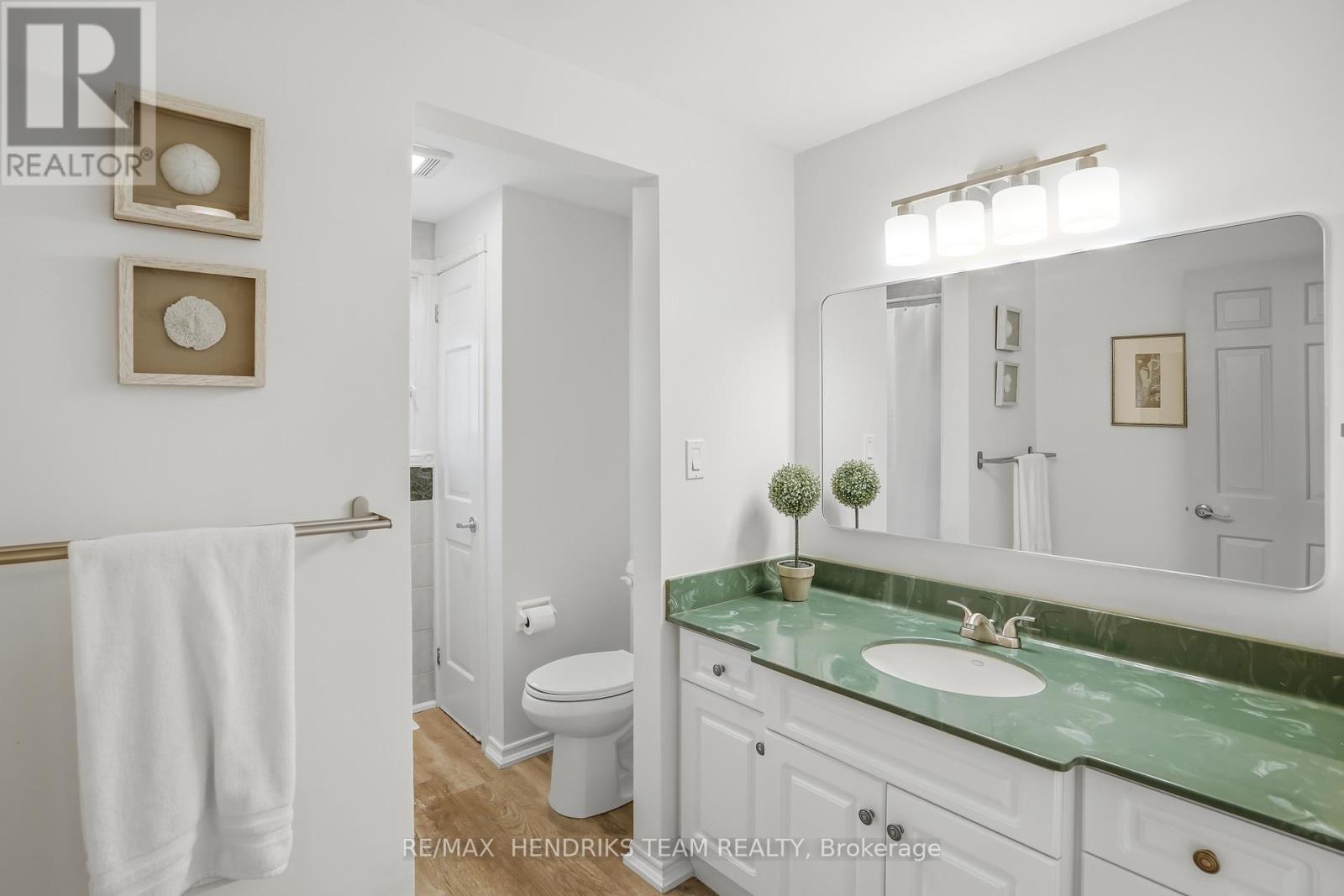 6 Garrison Village Drive, Niagara-On-The-Lake, Ontario  L0S 1J0 - Photo 20 - X12982982