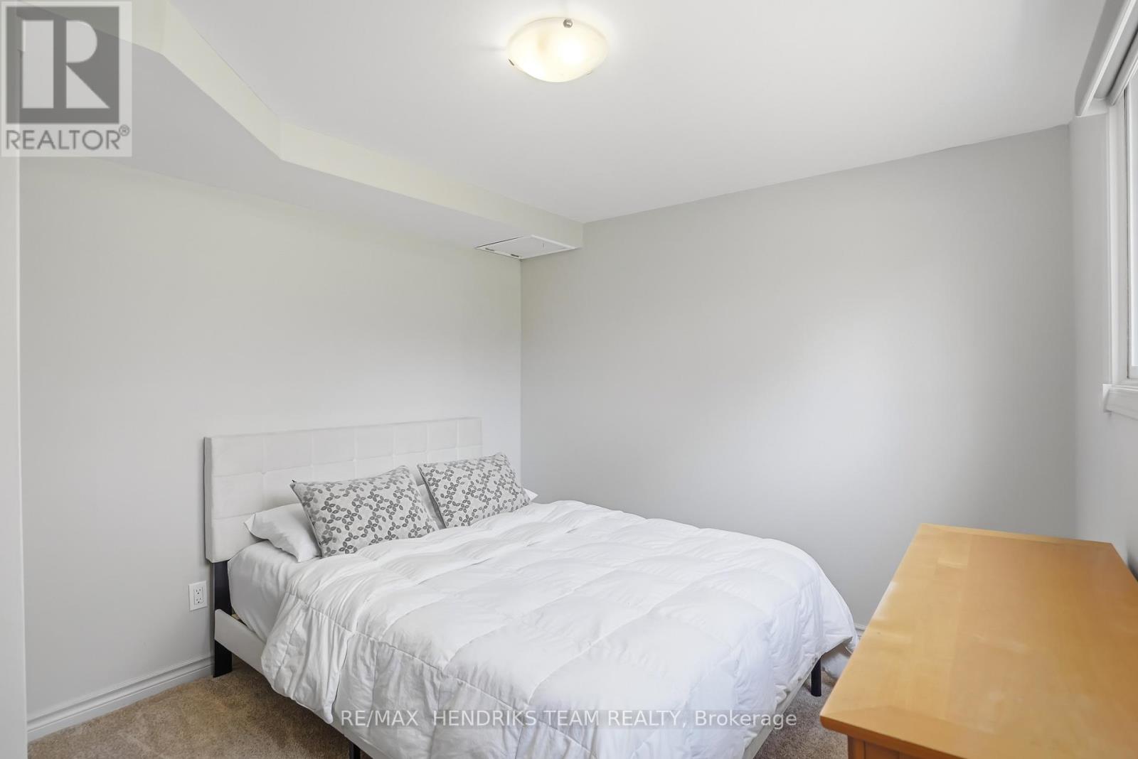 6 Garrison Village Drive, Niagara-On-The-Lake, Ontario  L0S 1J0 - Photo 26 - X12982982