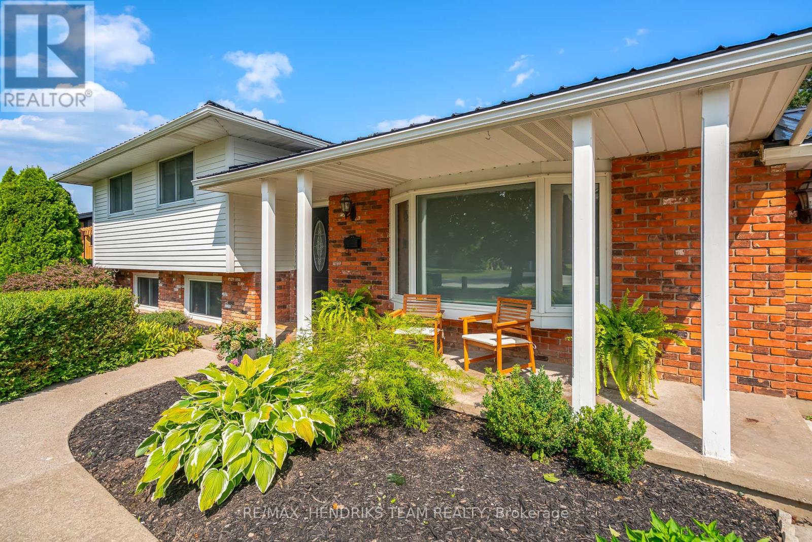 6 Garrison Village Drive, Niagara-On-The-Lake, Ontario  L0S 1J0 - Photo 4 - X12982982