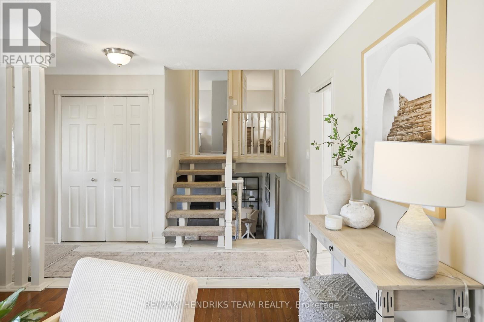 6 Garrison Village Drive, Niagara-On-The-Lake, Ontario  L0S 1J0 - Photo 6 - X12982982