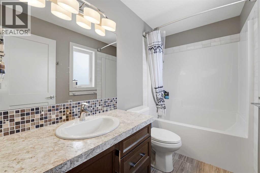 140 Lindman Avenue, Red Deer, Alberta  T4R 0R3 - Photo 12 - A2299434