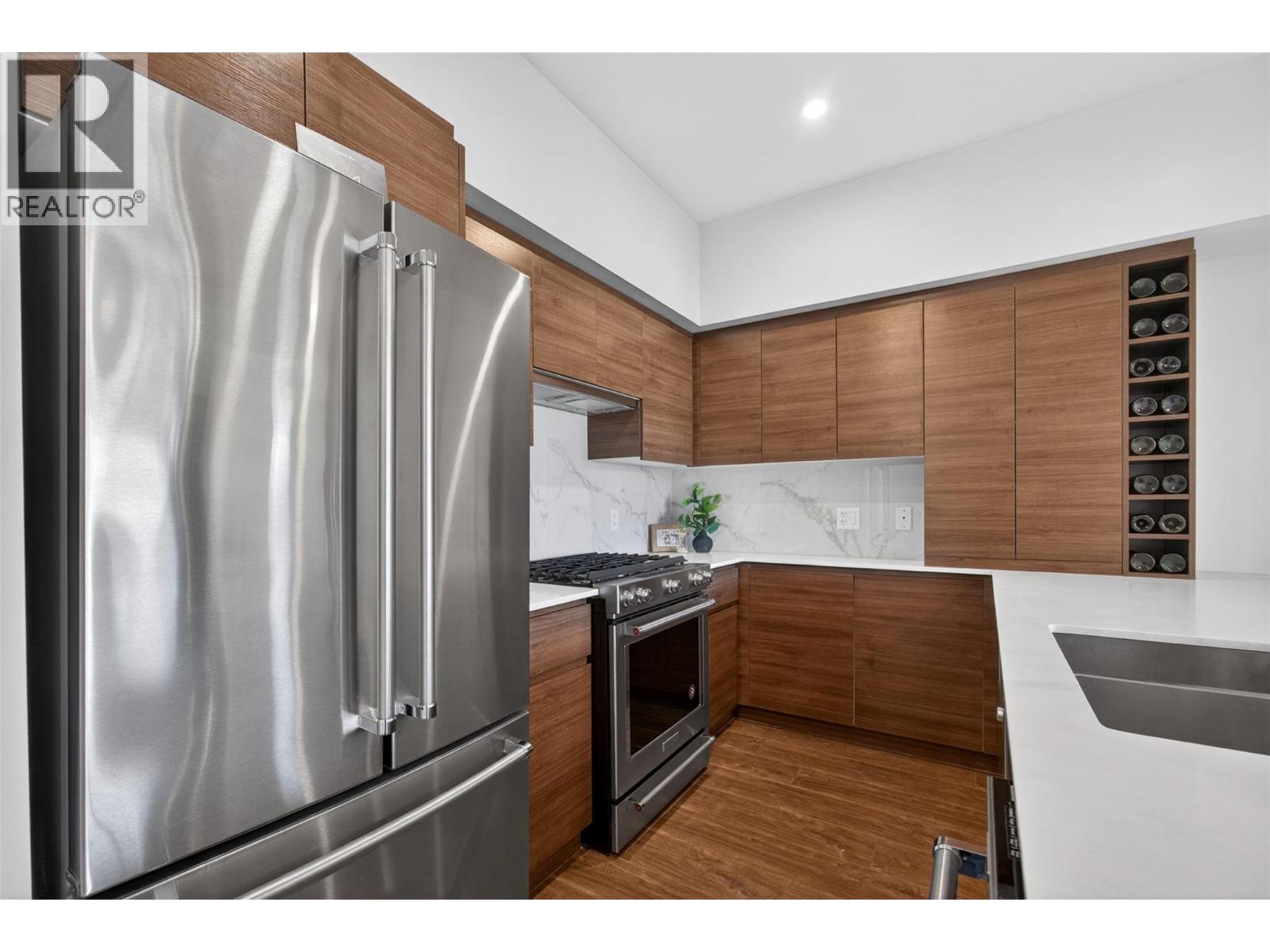 1925 Enterprise Way Unit# 505 Kelowna Photo 4