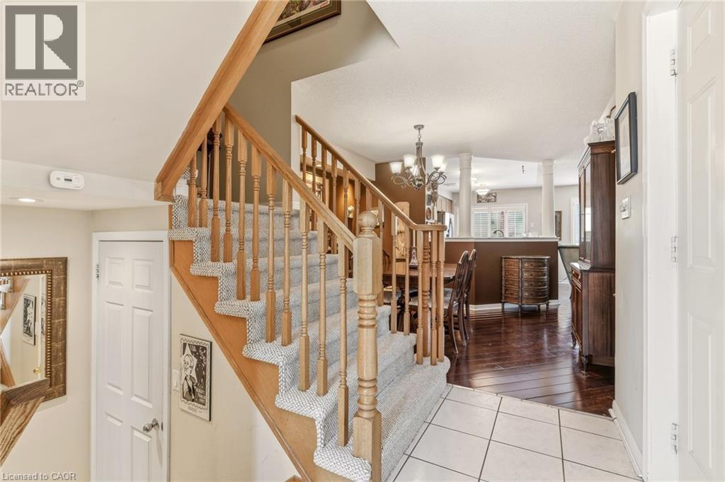 2211 Amberglen Court, Oakville, Ontario  L6M 4W8 - Photo 6 - 40818622