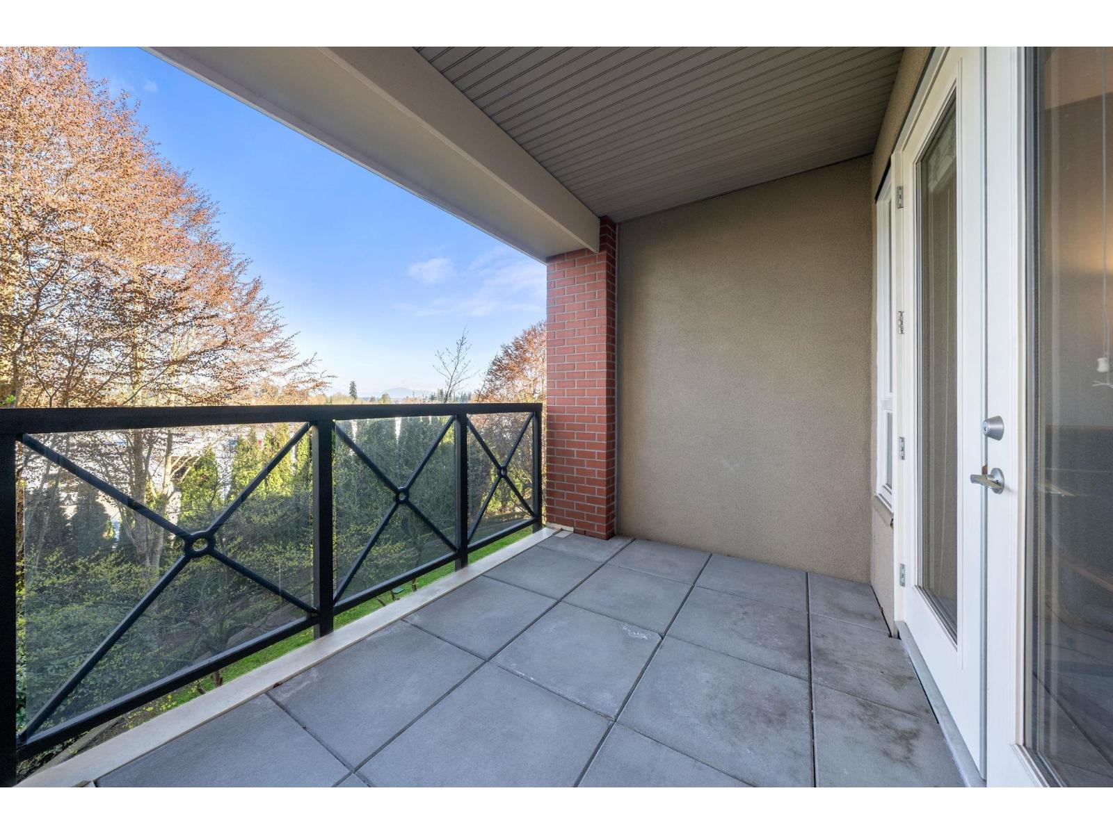 203 2970 King George Boulevard, Surrey, British Columbia  V4P 0E6 - Photo 19 - R3109455