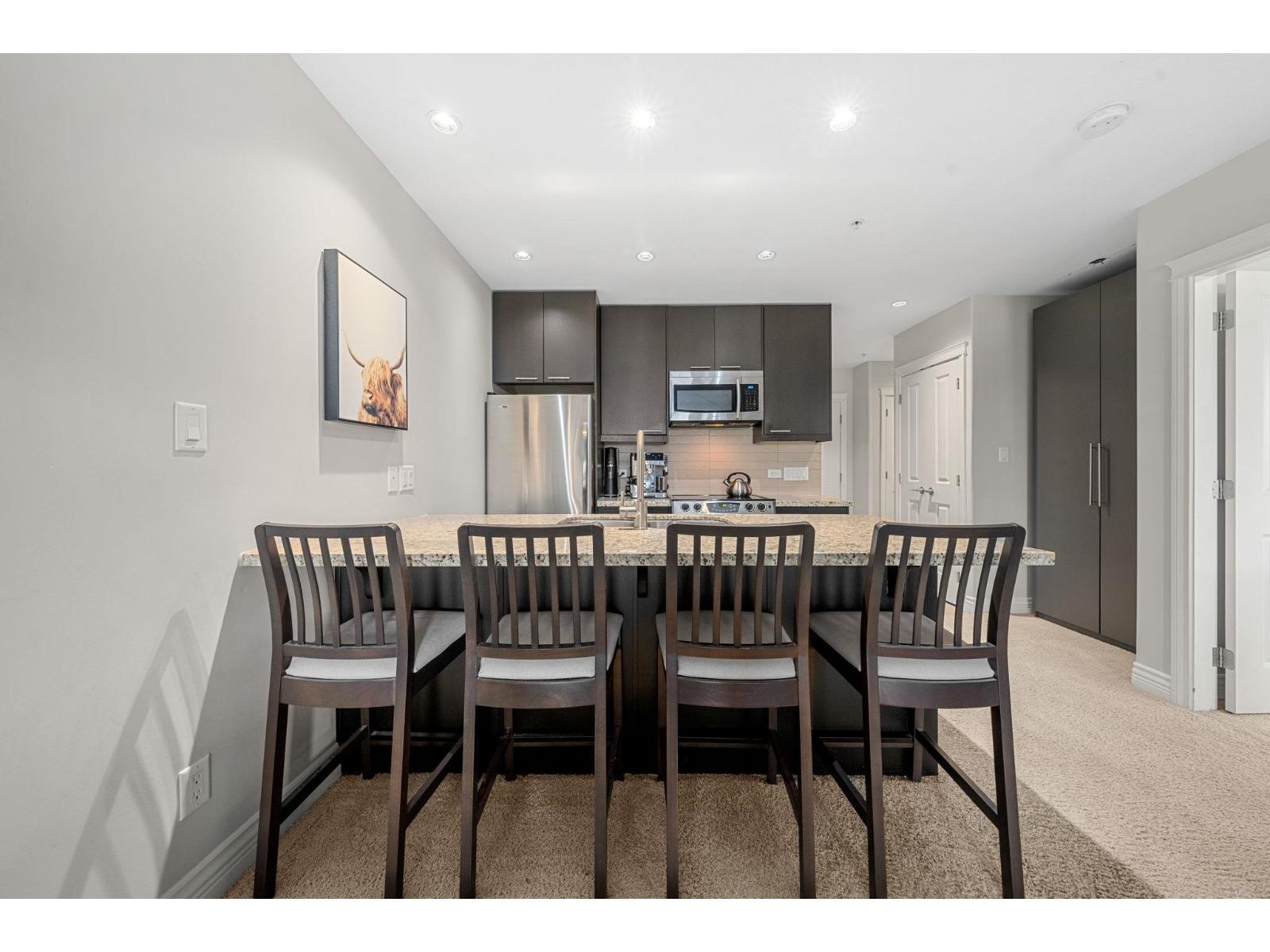 203 2970 King George Boulevard, Surrey, British Columbia  V4P 0E6 - Photo 11 - R3109455