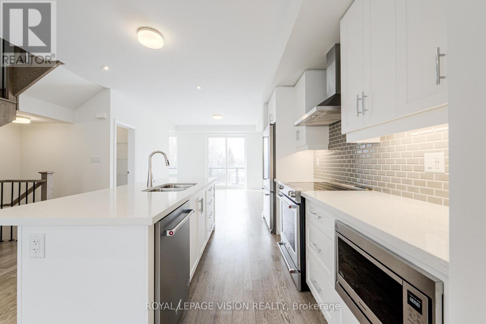 24 Folcroft Street, Brampton, Ontario  L6Y 0B6 - Photo 20 - W12982402