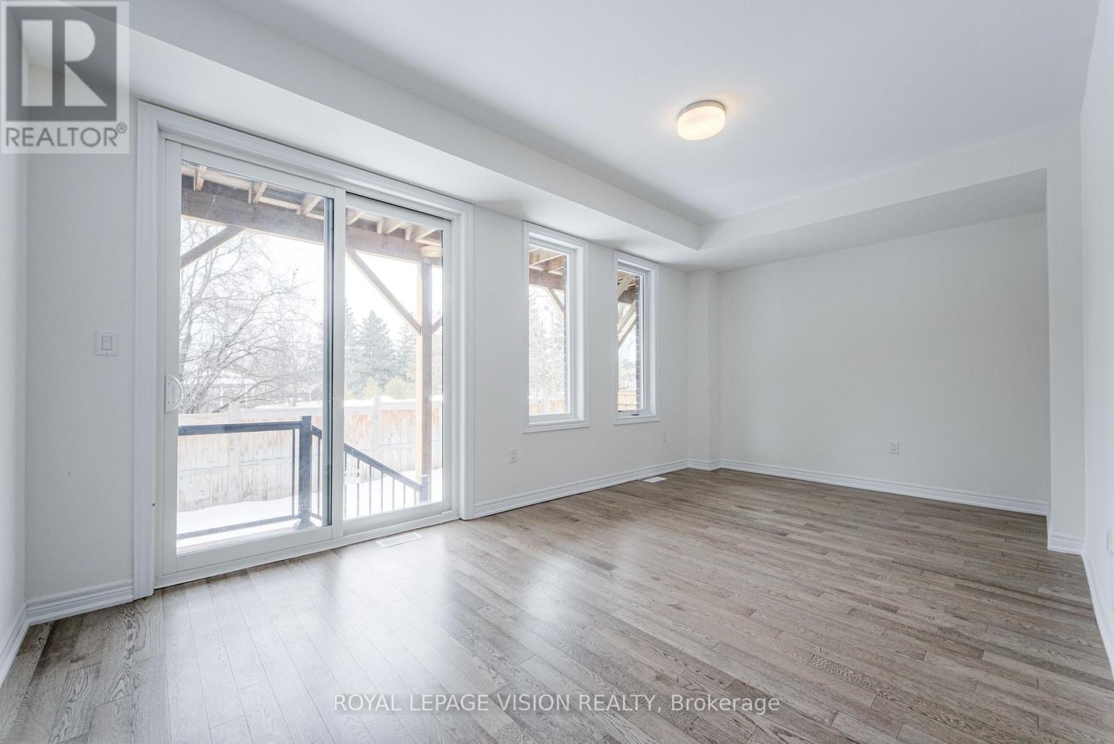 24 Folcroft Street, Brampton, Ontario  L6Y 0B6 - Photo 6 - W12982402