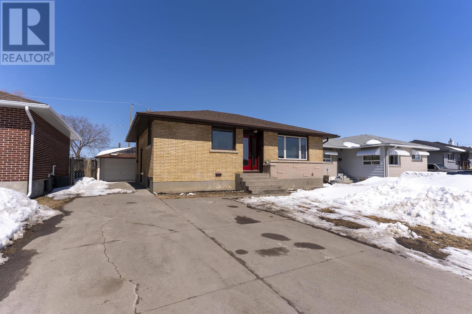 133 Gordon St, Thunder Bay, Ontario  P7E 4T1 - Photo 2 - TB2600665