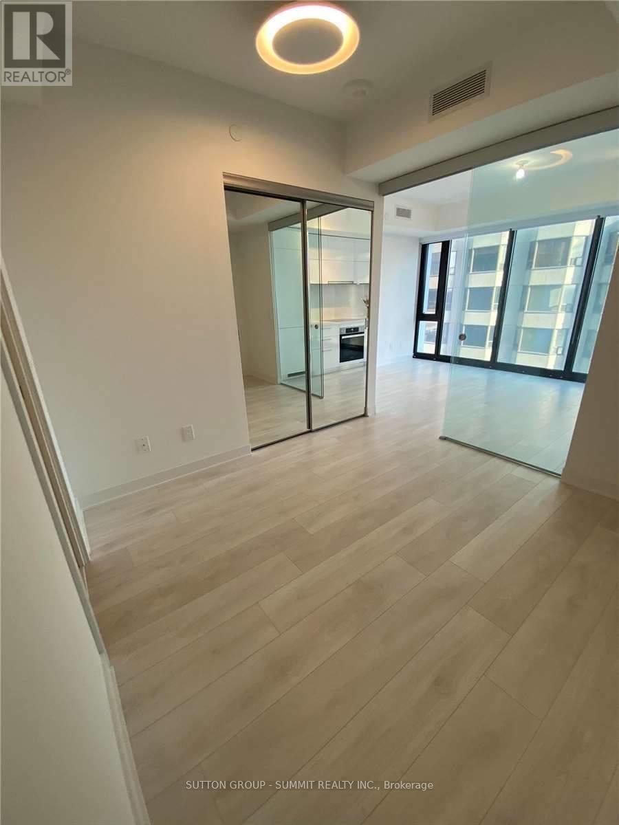 2209 - 188 Cumberland Street, Toronto, Ontario  M5R 0B6 - Photo 11 - C12982858