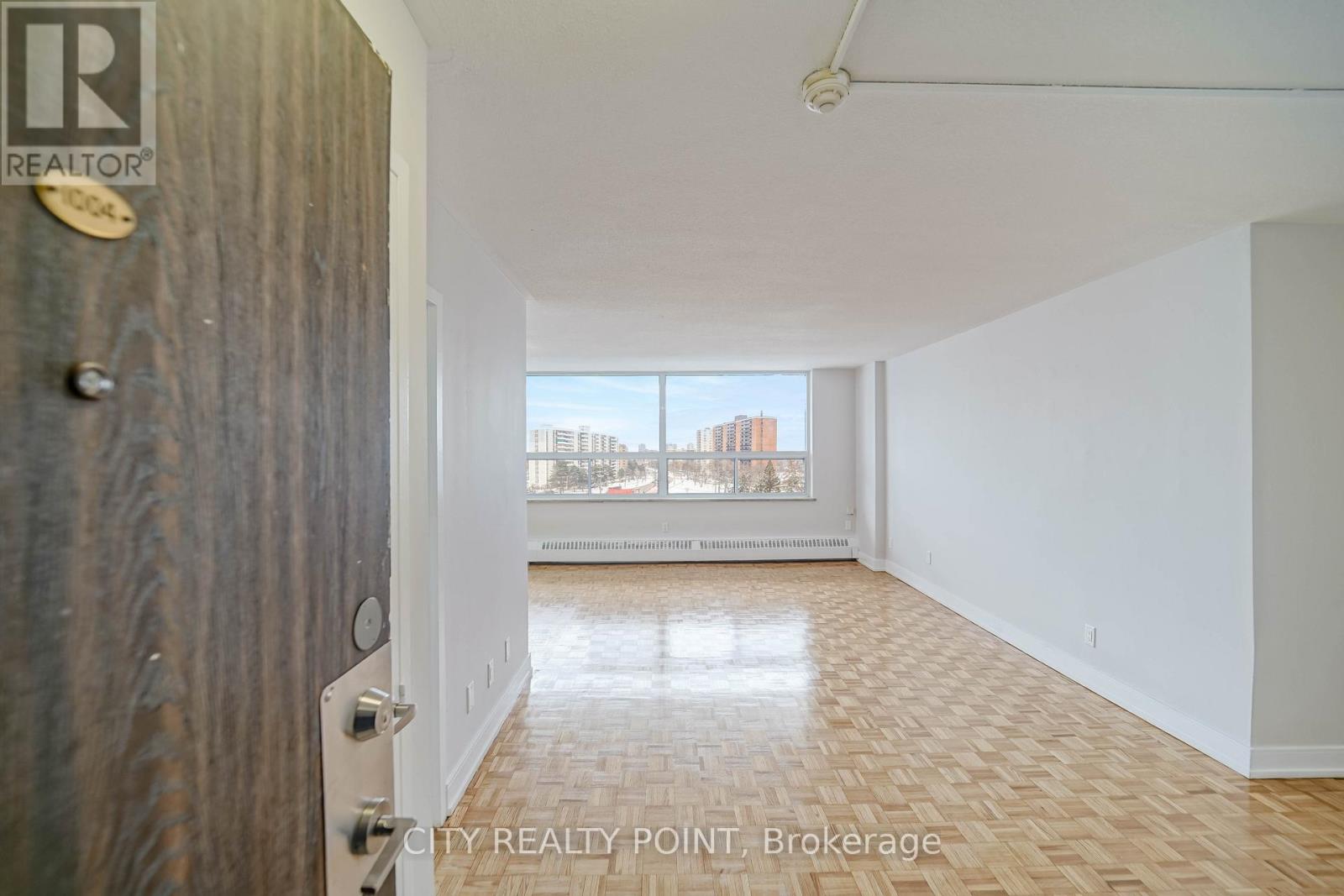 1504 - 6200 Bathurst Street, Toronto, Ontario  M2R 2A3 - Photo 2 - C12982878