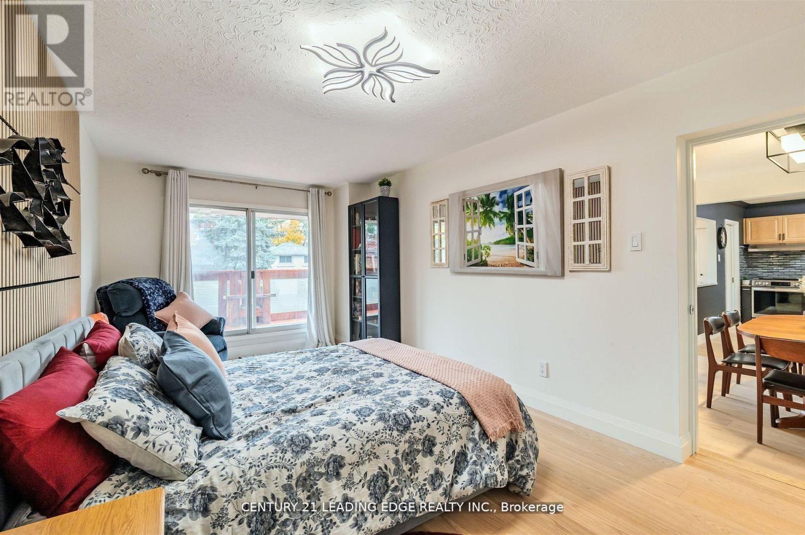 112 Wyndcliff Crescent, Toronto, Ontario  M4A 2K3 - Photo 19 - C12982906