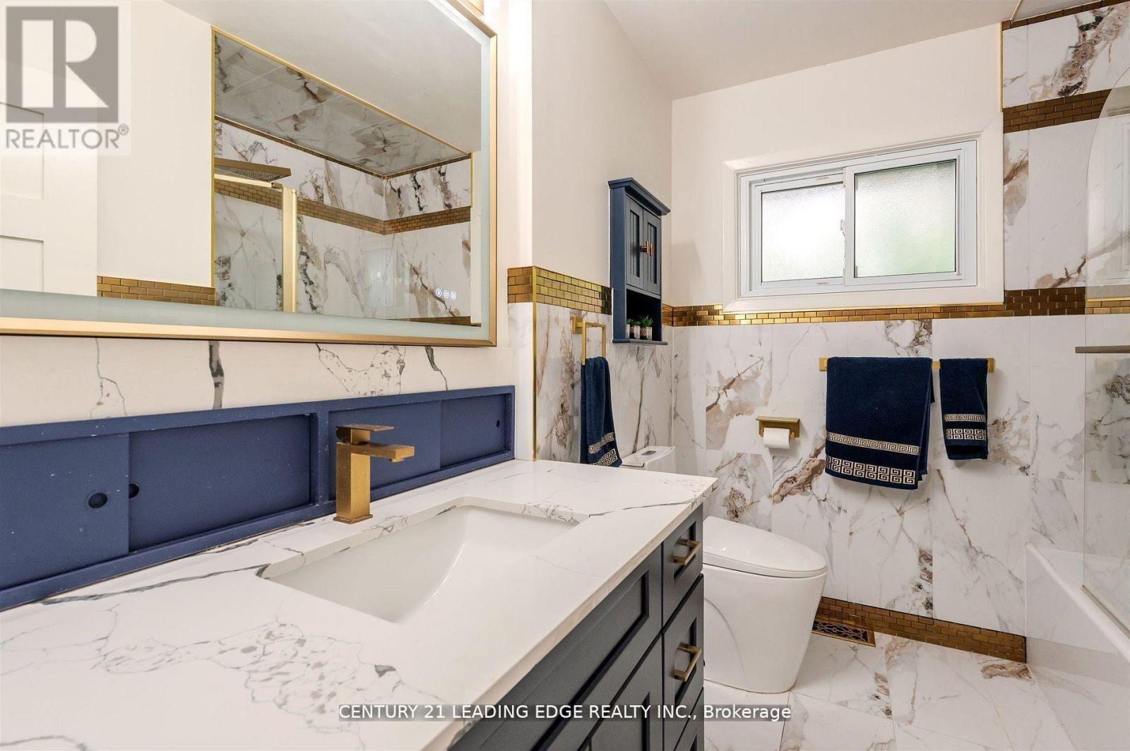 112 Wyndcliff Crescent, Toronto, Ontario  M4A 2K3 - Photo 23 - C12982906