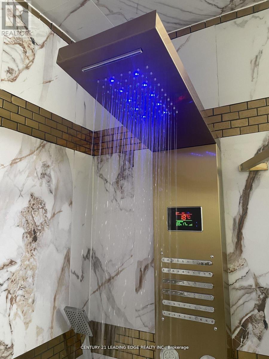 112 Wyndcliff Crescent, Toronto, Ontario  M4A 2K3 - Photo 42 - C12982906