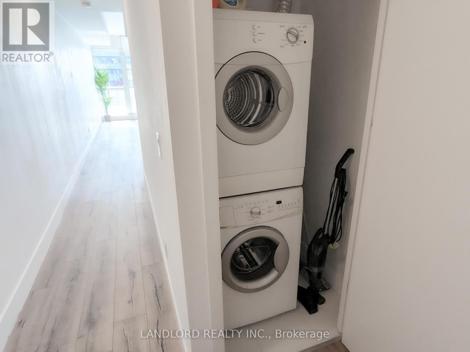 1402 - 39 Sherbourne Street, Toronto, Ontario  M5A 0L8 - Photo 14 - C12982978