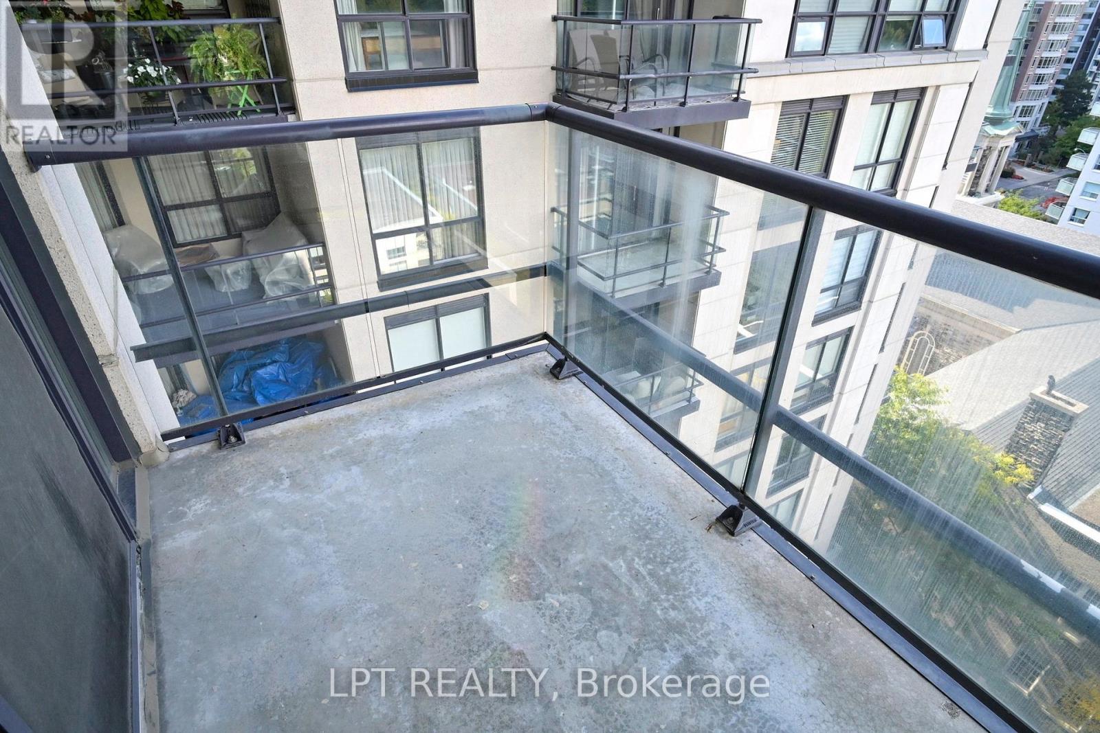 1011 - 10 Delisle Avenue, Toronto, Ontario  M4V 3C6 - Photo 18 - C12982980