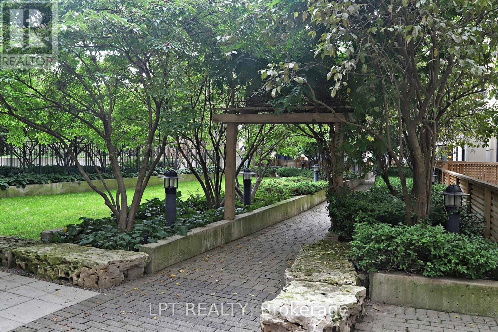 1011 - 10 Delisle Avenue, Toronto, Ontario  M4V 3C6 - Photo 25 - C12982980