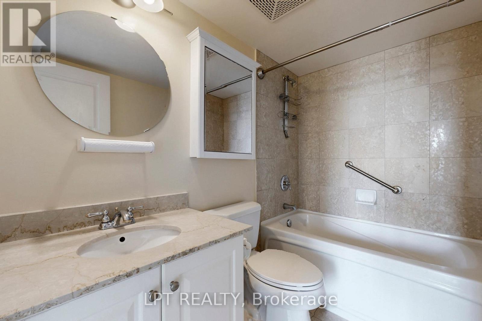 1011 - 10 Delisle Avenue, Toronto, Ontario  M4V 3C6 - Photo 9 - C12982980