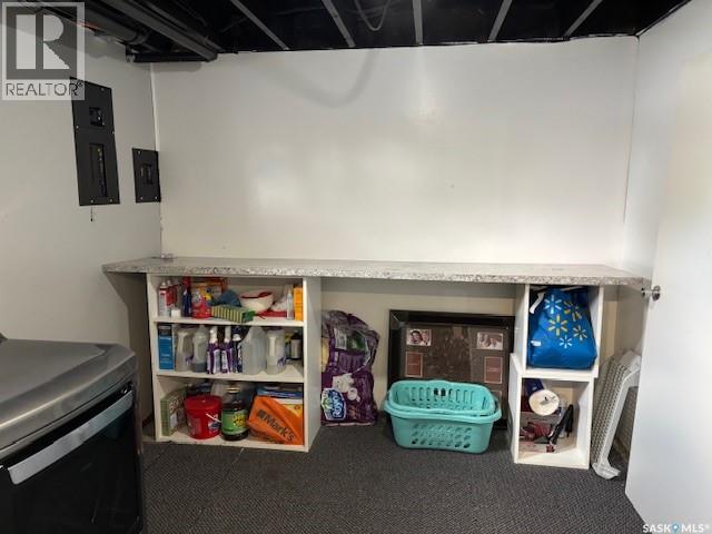 613 Peters Avenue, Oxbow, Saskatchewan  S0C 2B0 - Photo 20 - SK032530