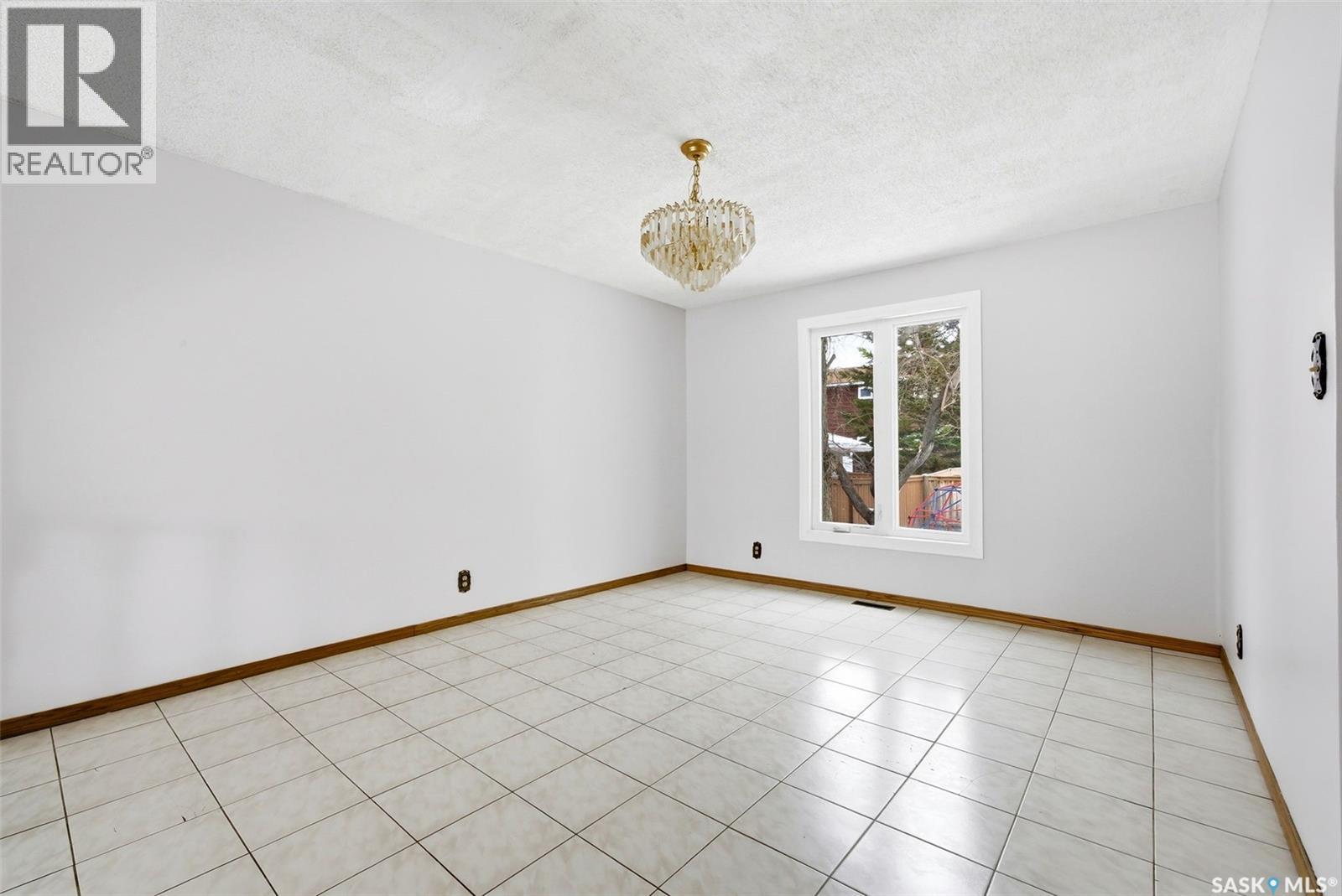 30 Dalhousie Way, Regina, Saskatchewan  S4V 0A2 - Photo 8 - SK032388